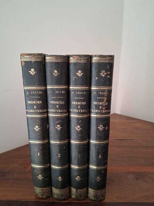 Conjunto de 44 livros de Teologia, Direito Canónico e Parenética