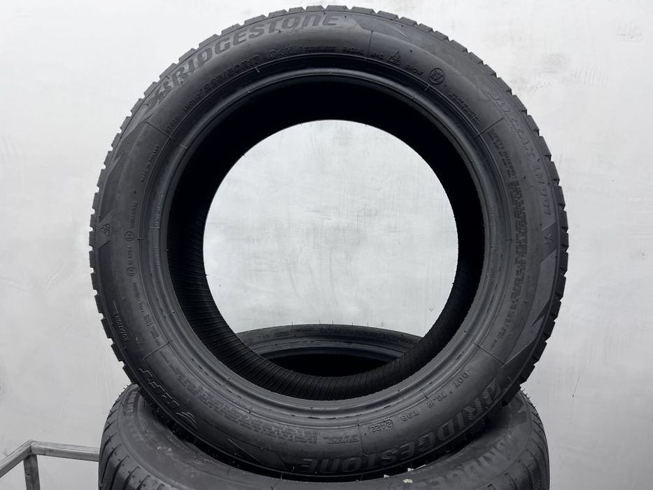 4шт зима 225/50/R17 8,3мм Bridgestone Blizzak LM 001 RUNFLAT