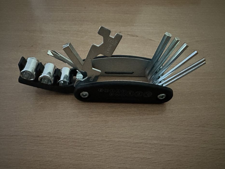 Składany Multitool Rowerowy Vergionic 16w1 Klucze Imbusy Nasadki