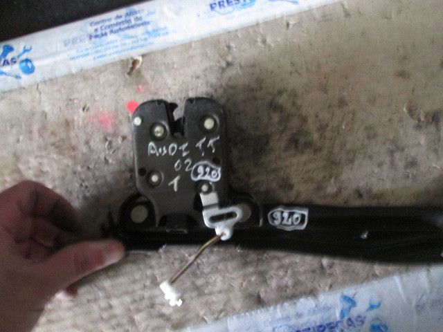 Fechadura / fecho da mala AUDI TT Roadster (8N9)
