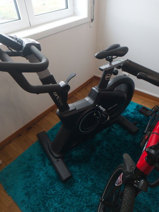 Bicicleta de Spinning BODYTONE SMB1