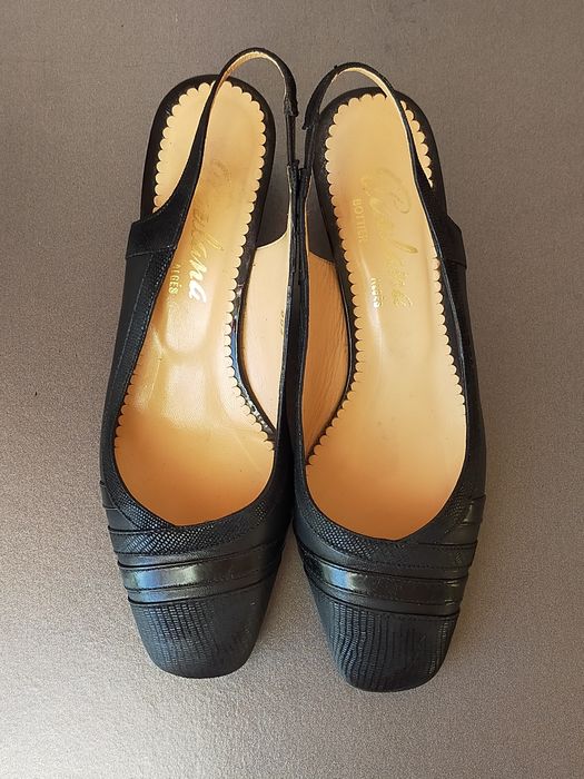 Sapatos abertos tamanho 36