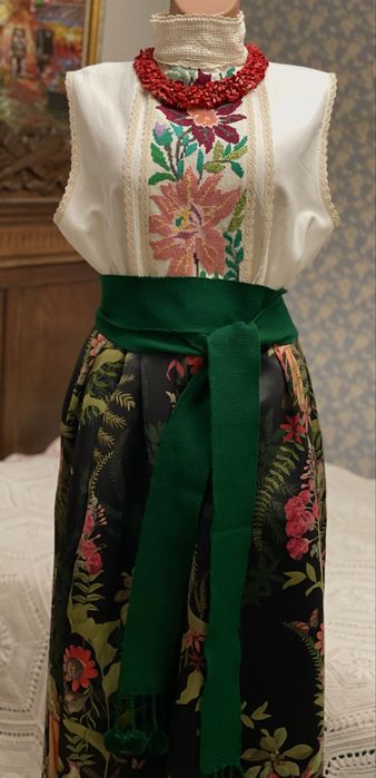 Вишиванка дизайнерська стильна