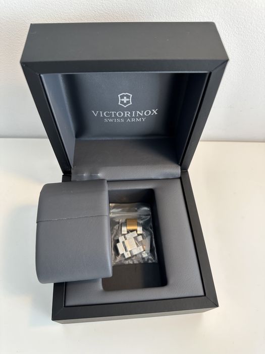 Relógio Victorinox Swiss Army 241824 Maverick