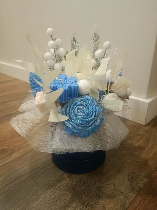 Stroiki bożonarodzeniowe z własnoręcznie robionych świec sojowych