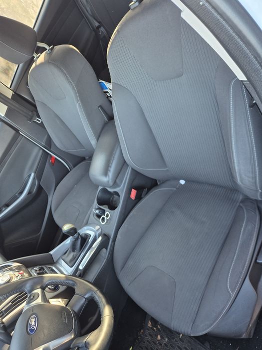 Fotel kanapa poszycie ford focus mk3 lift