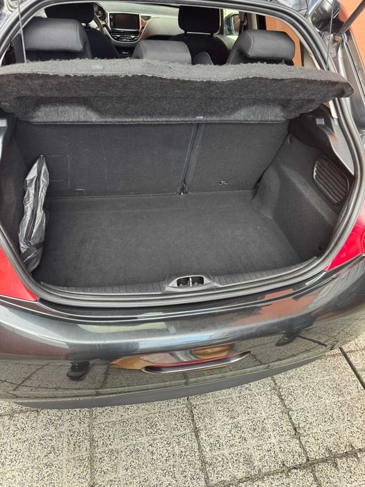 Peugeot 208 1.6 HDi – Económico e Fiável | 2012