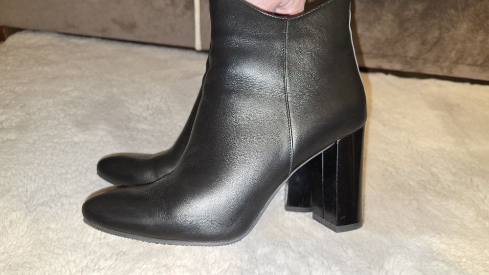 Buty damskie Botki