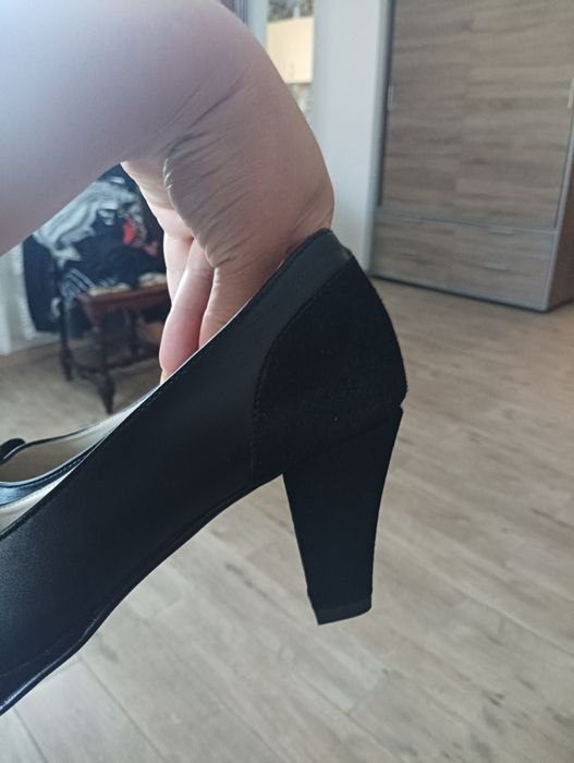 Шкіряні туфлі нові