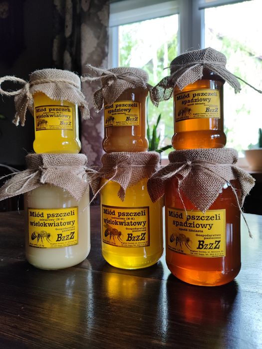 Miód z pasieki Bzzz