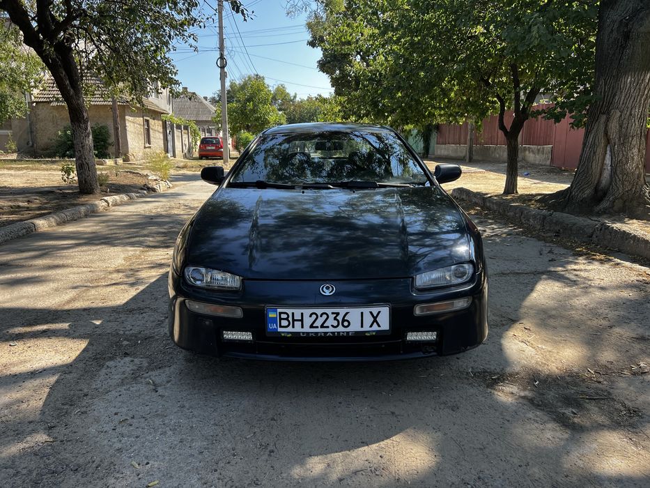 Продам Мазду 323 F
