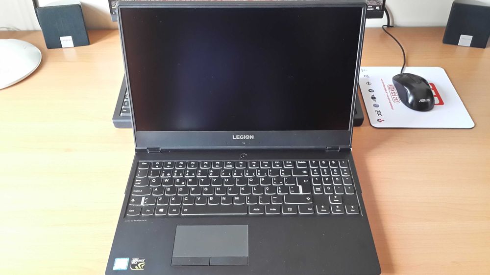 Portátil gaming legion i7-8750H