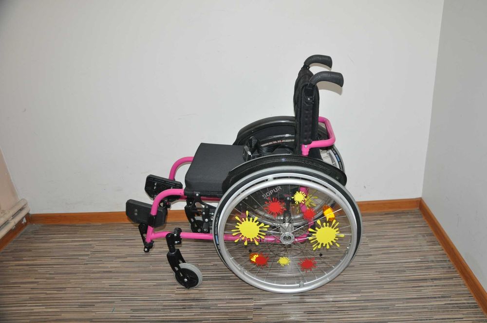 Wózek inwalidzki dziecięcy Sopur Xenon 33 cm aktywny FAKTURA
