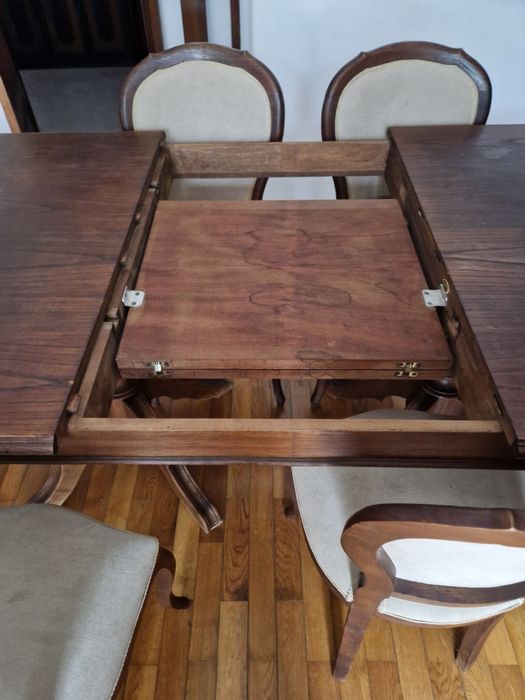 Conjunto de mesa de sala de jantar com seis cadeiras em tecido