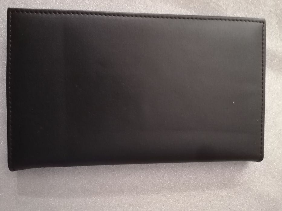 Nowy skórzany elegancki  wizytownik z logo z Litwy, na prezent