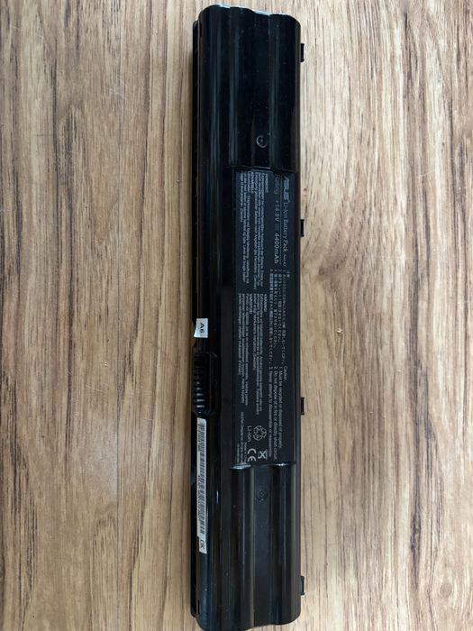 Asus bateria 14.8V 4400mAh .!