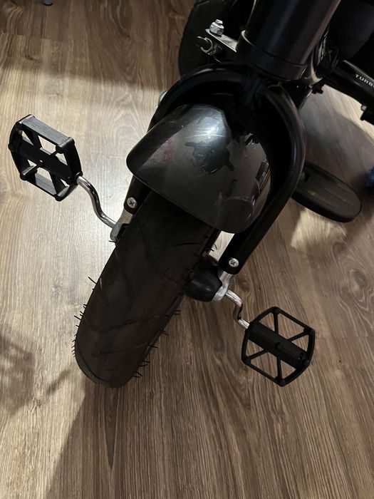 Дитячий триколісний велосипед Turbo Trike з поворотним сидінням 360°