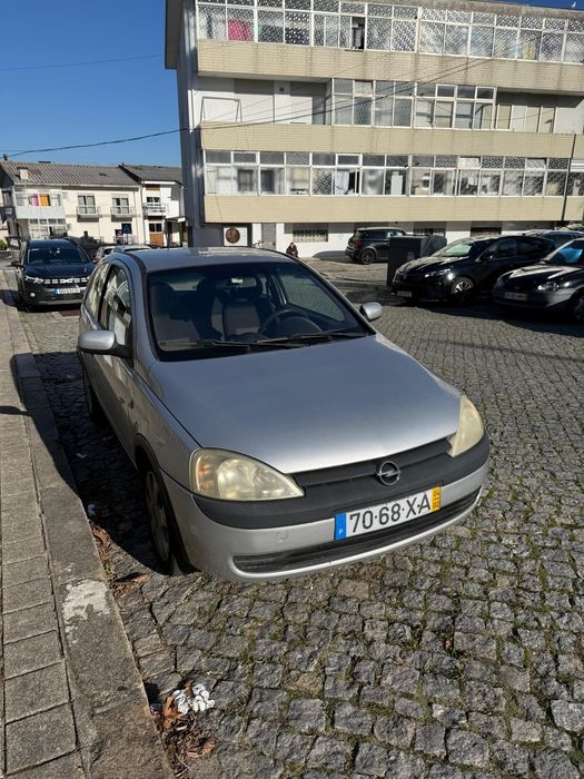 Opel Corsa 3 portas - mecânica em bom estado