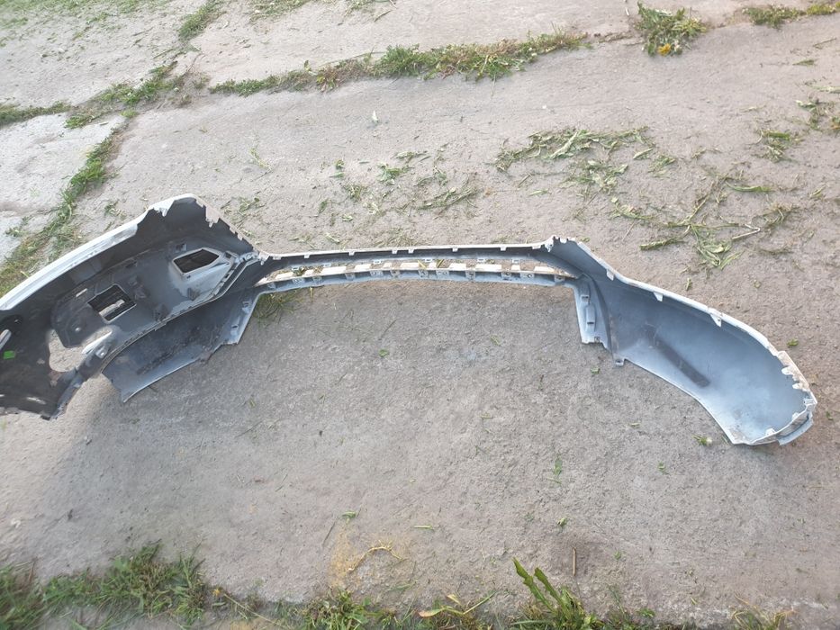 Бампер губа переднього бампера Audi Q3