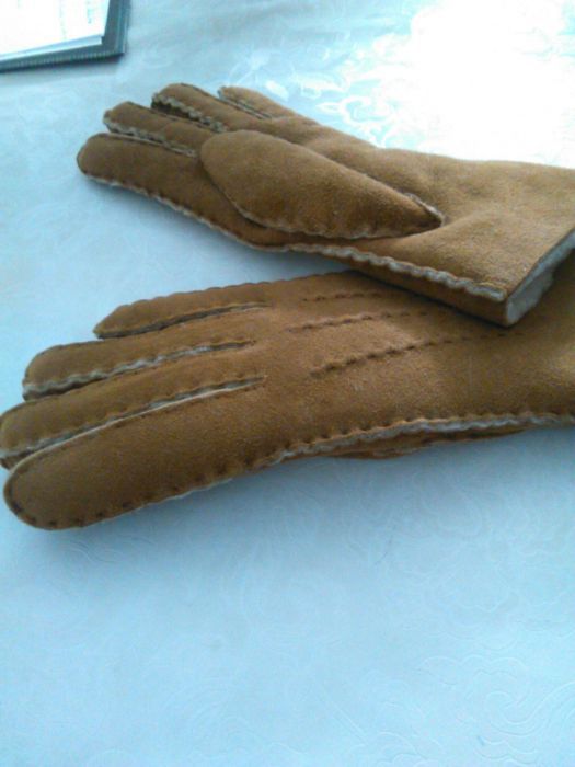 Vendo luvas para sra. e homem em pele novas a estrear