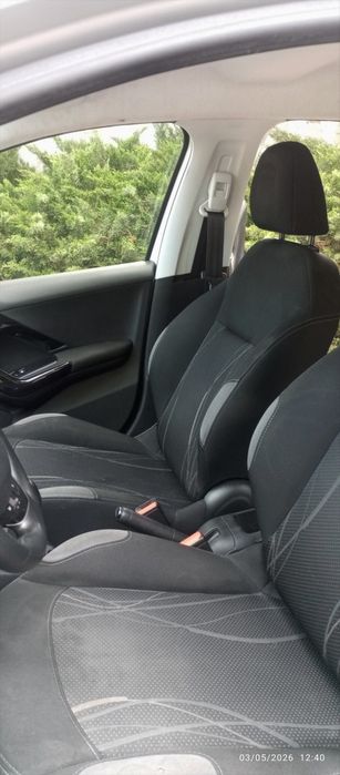 Peugeot 208 1.2  VTi