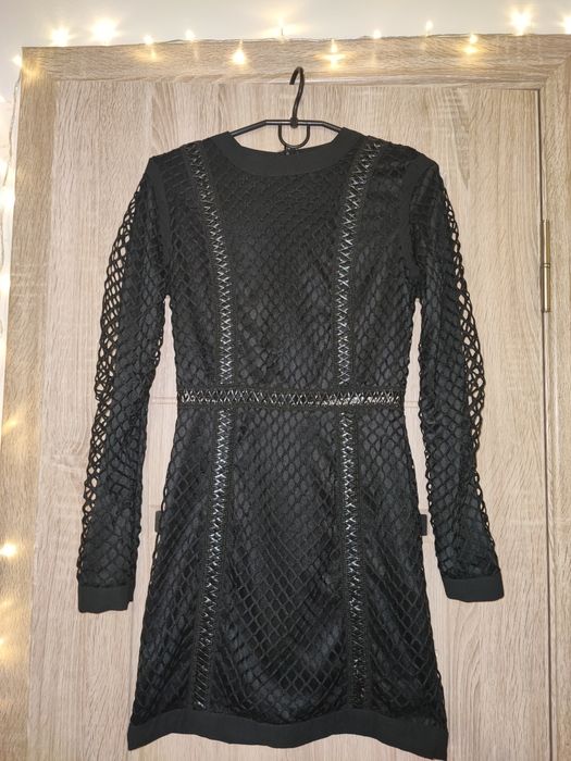 Сукні вечірні нарядні плаття