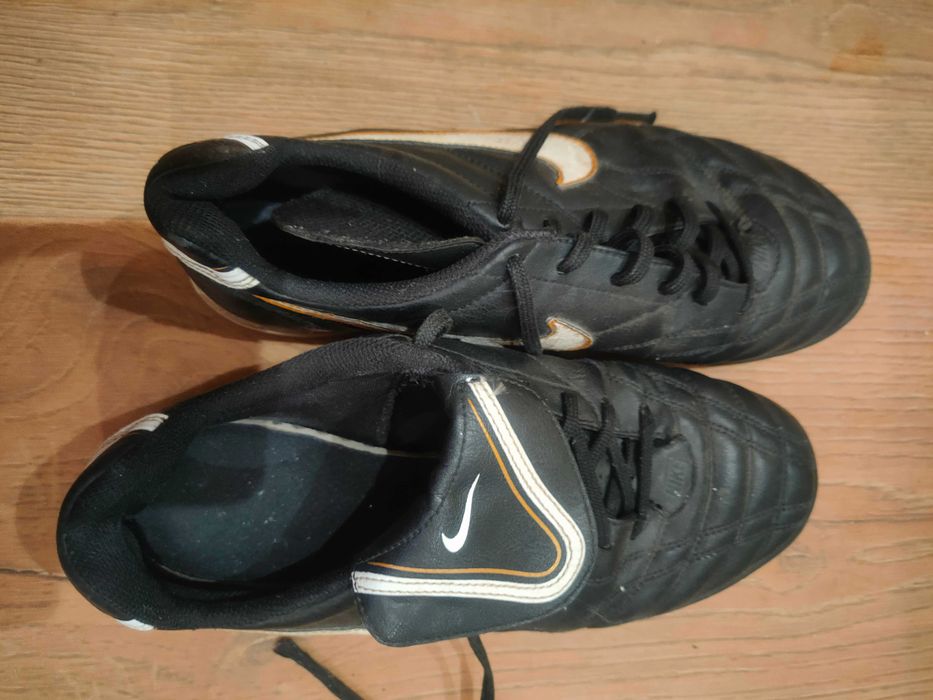 Używane buty sportowe męskie, rozmiar 38,5