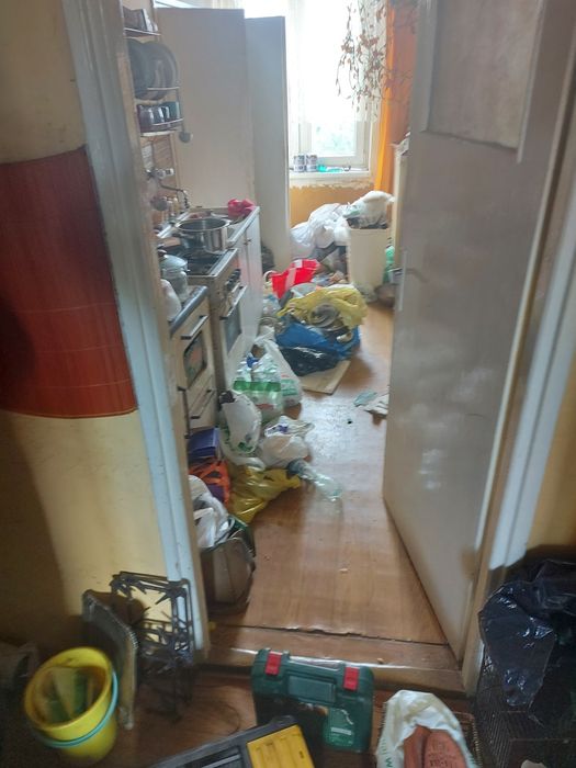Opróżnianie Mieszkań Domów Strychów Piwnic Garaży, Wywóz Gratów