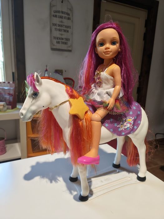 Nancy original - Boneca articulada com cavalo e acessórios
