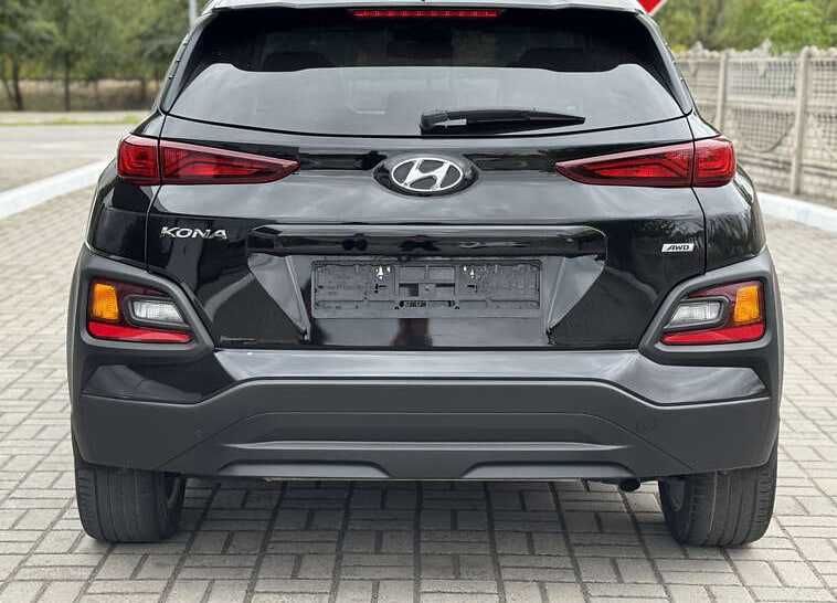 Hyundai Kona SEL