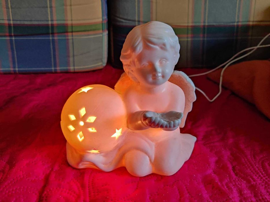 Porcelain Angel425472529804175360