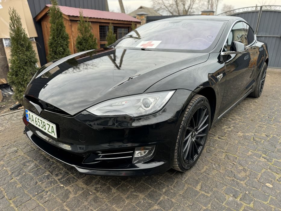 Продам tesla model s