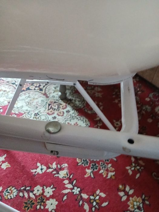 Wanienka niemowlęca z regulowanym stelażem