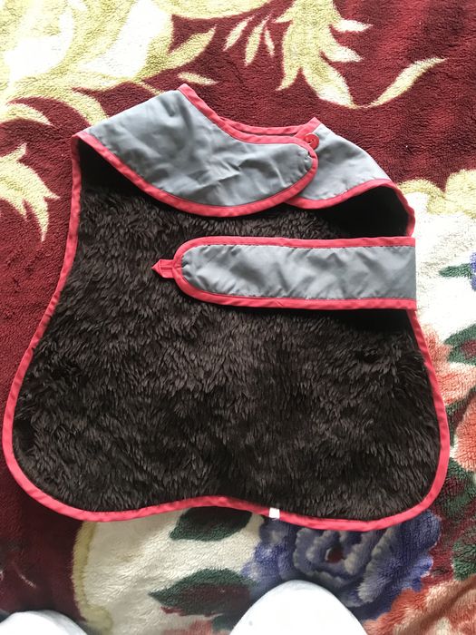 Попони  та жилети для собак