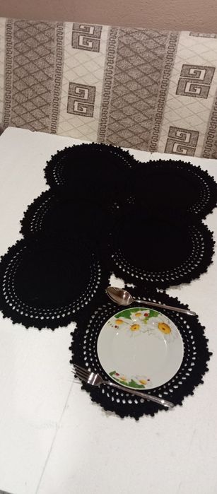 В'язана сервувальна серветка гачком