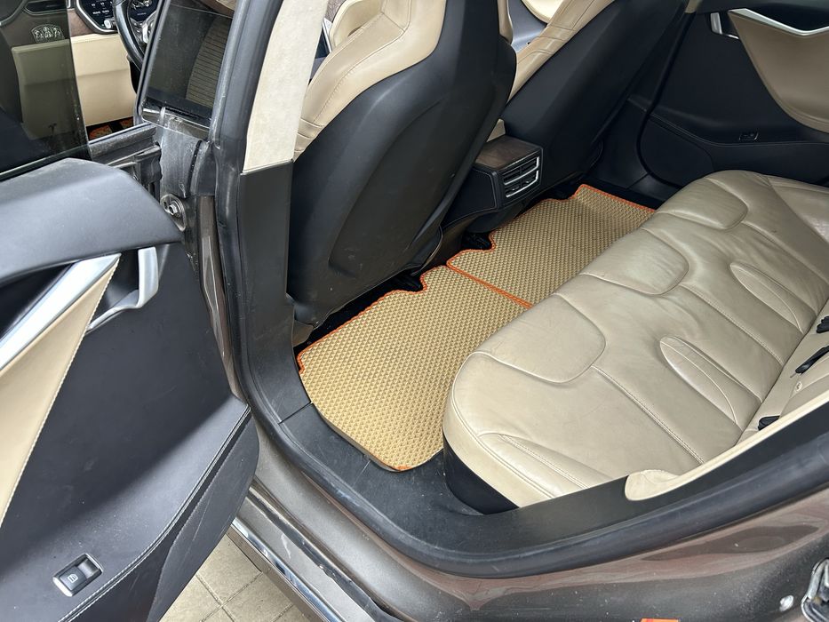 Tesla Model S 90d 2016