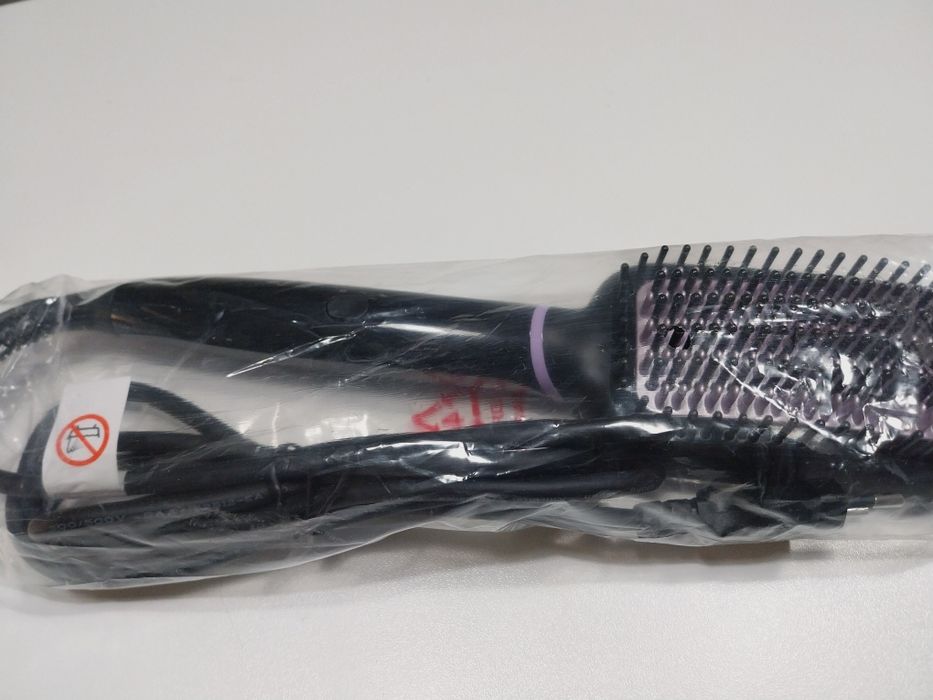 Alisador de cabelo Philips não usado.