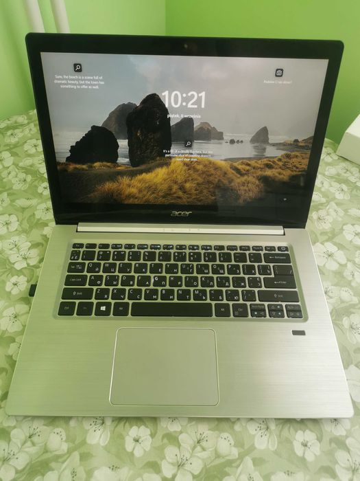 Acer Swift 3 i5, 8 Gb RAM, 256 Gb SSD, klawiatura z fabryczną cyrylicą