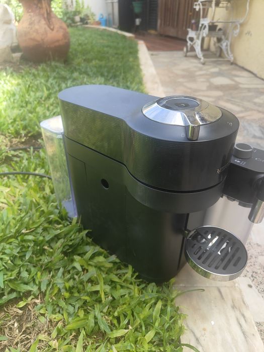 Venda de máquina de cafe Nespresso Delonghi