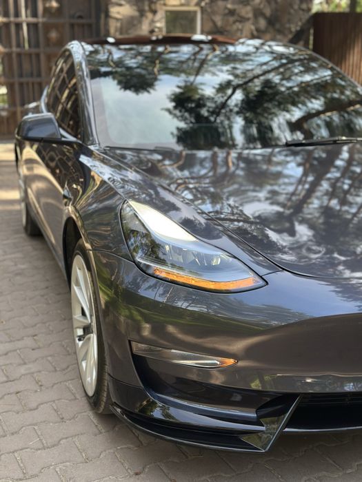 Tesla Model 3 long range
