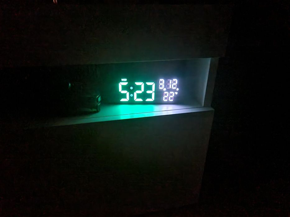 Zegarek podświetlany