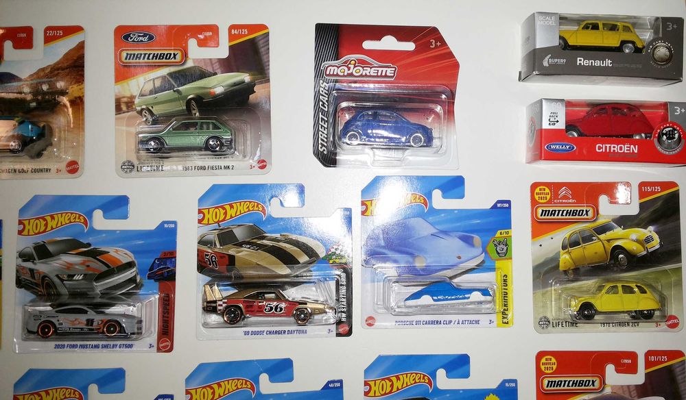 Carros de Coleção 1/64 - Hot Wheels - Matchbox - Majorette etc
