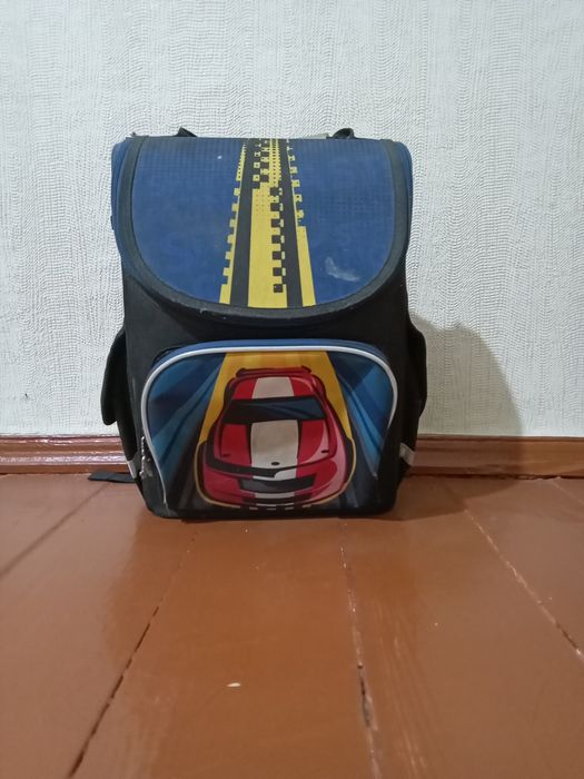 Дитячий рюкзачок для школи 1-4 клас