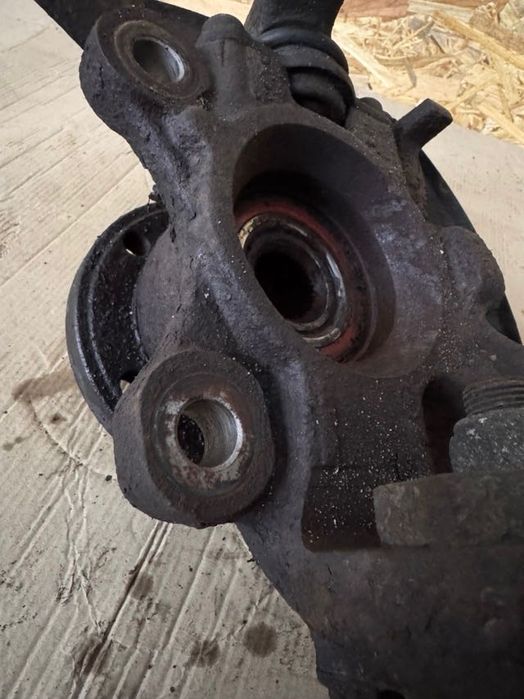 Цапфа поворотна права Volkswagen T4 1990-2003
