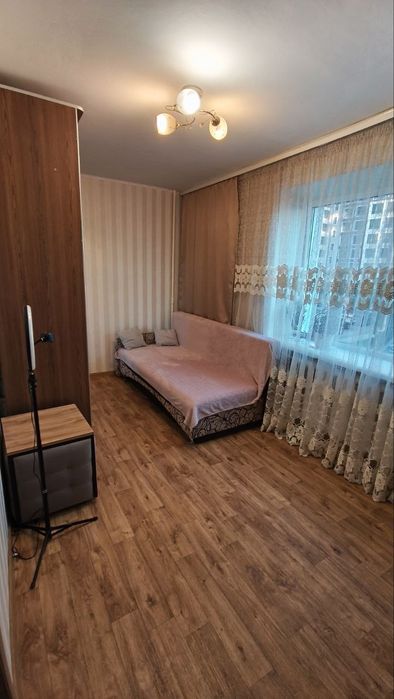 двокімнатна квартира в центрі з меблями