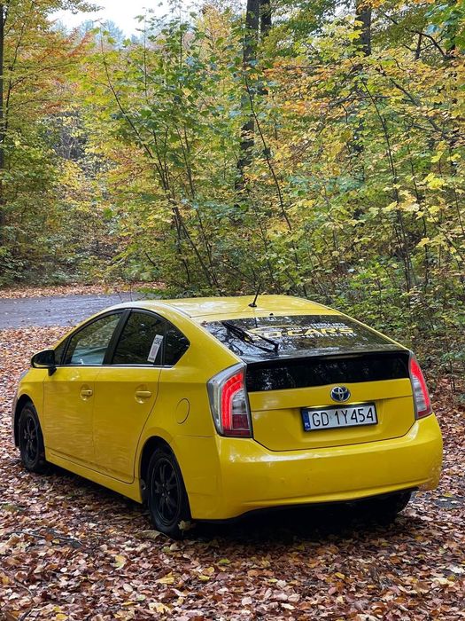 Toyota Prius 30