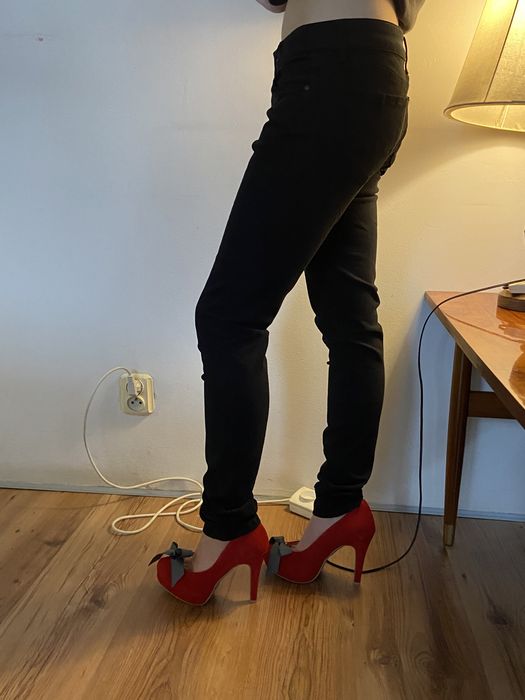 Spodnie damskie czarne PEPE-JEANS