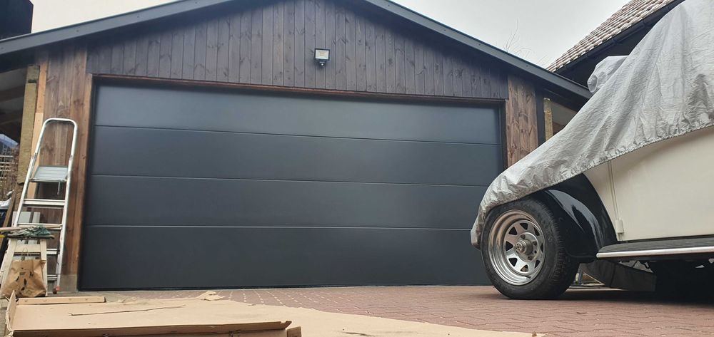 Brama garażowa segmentowa 3000x2500 antracyt Czyste powietrze