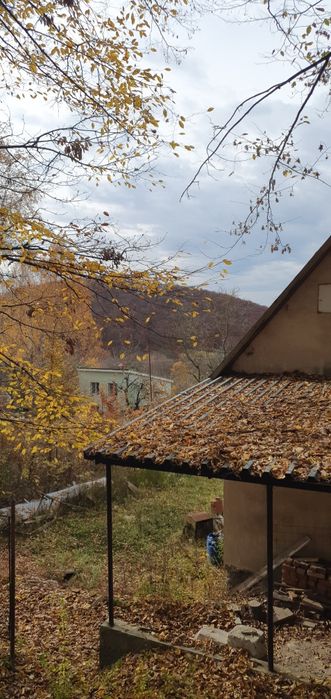 Дачний будинок в Оріховцях