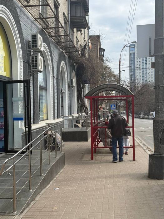 Оренда приміщення на вул. Білоруська 32, поряд з перехрестям та зупинкою громадського транспорту 2